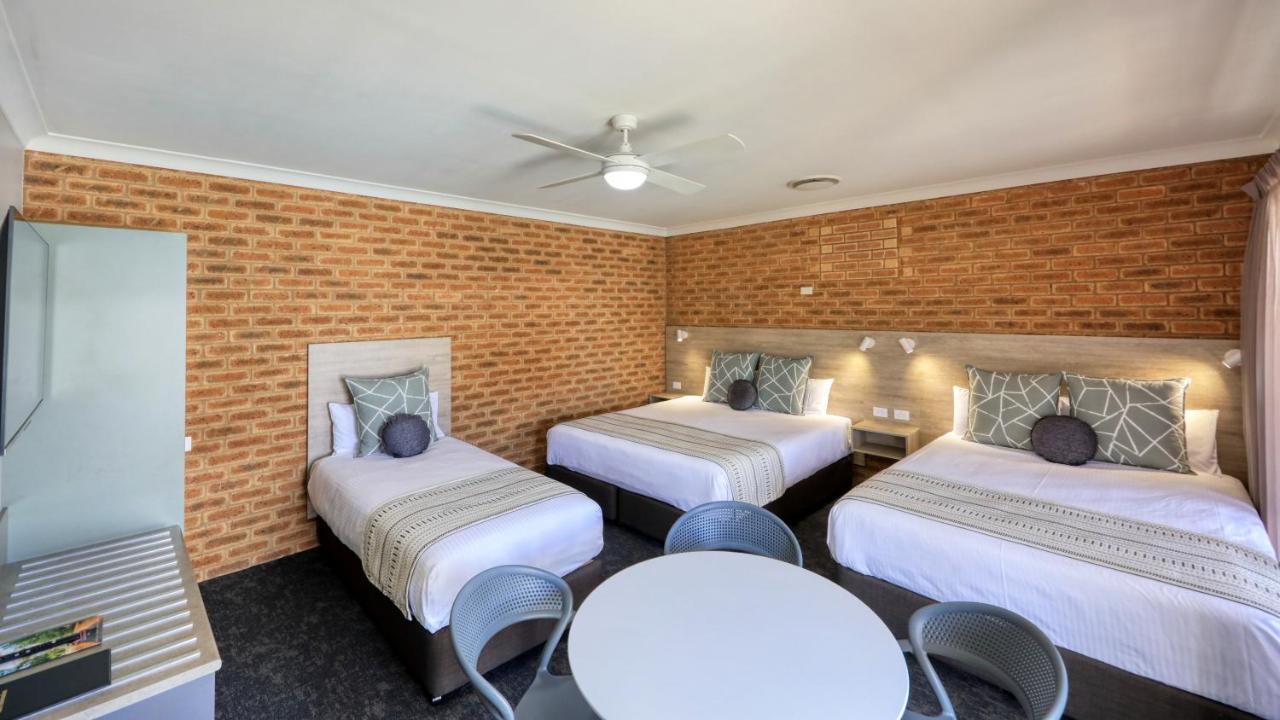 Hamilton Henry Parkes Motor Inn Eksteriør billede