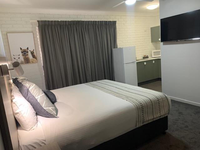 Hamilton Henry Parkes Motor Inn Eksteriør billede