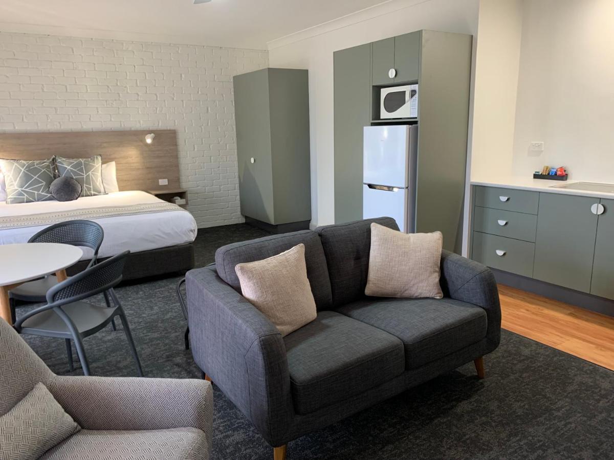 Hamilton Henry Parkes Motor Inn Eksteriør billede